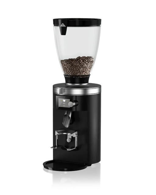 Mahlkönig E65S koffiemolen met zwarte behuizing en transparante bonenhouder gevuld met koffiebonen
