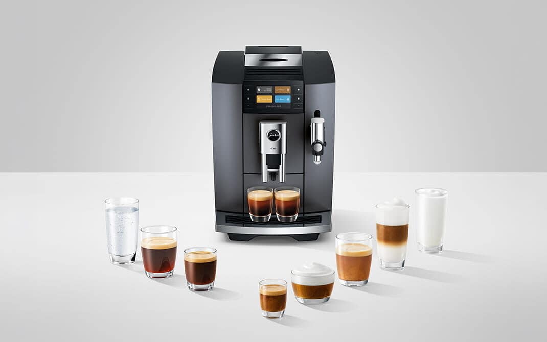 JURA E10 Onyx Grey met een selectie uit de 36 specialiteiten, warm en koud