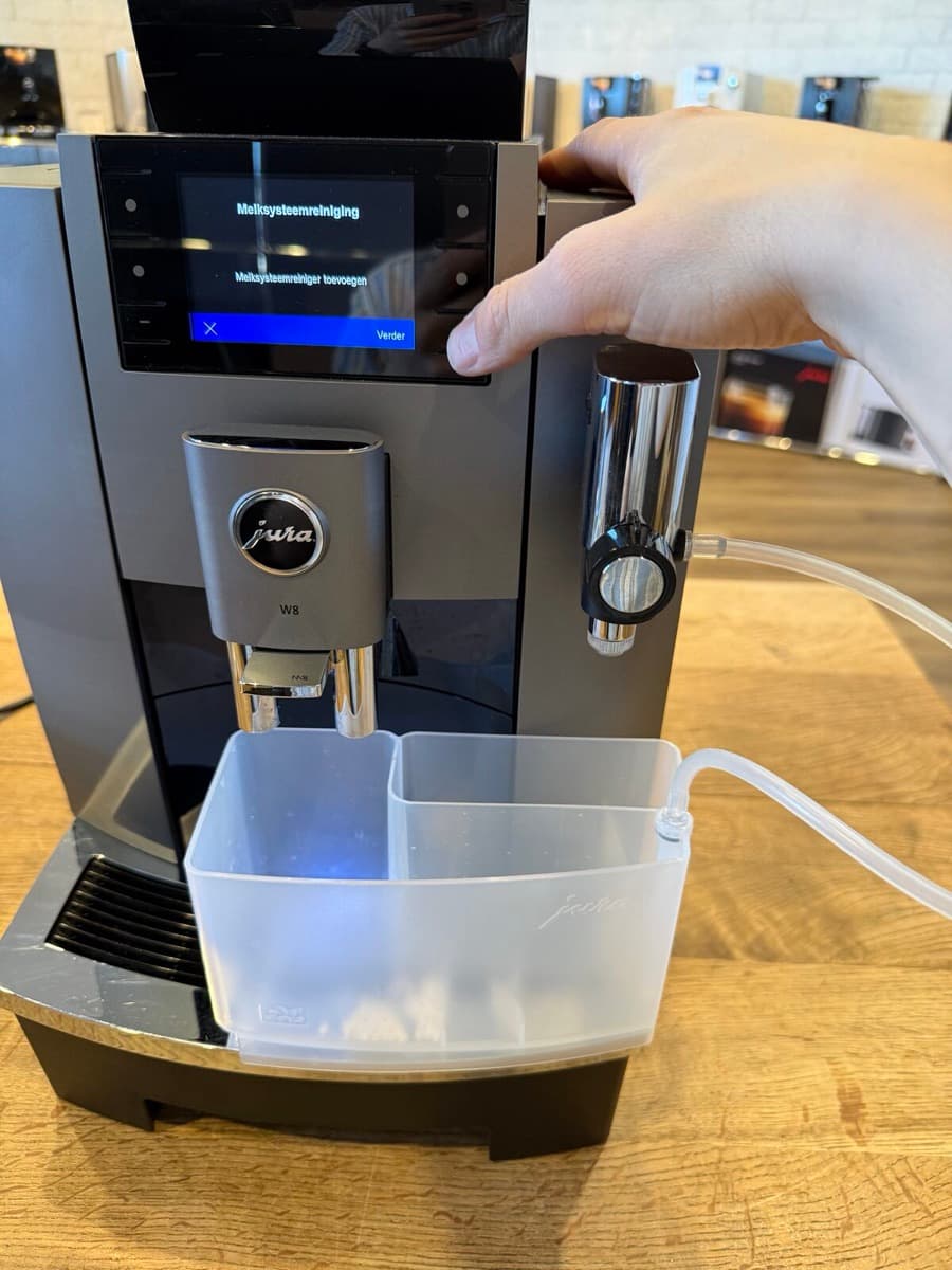 JURA W8 melksysteemreinigingsprogramma doorklikken