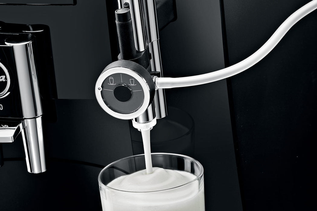 JURA Profi Cappuccinatore Gen 1 in zwart met zilveren ring — fabrikantbeeld 3