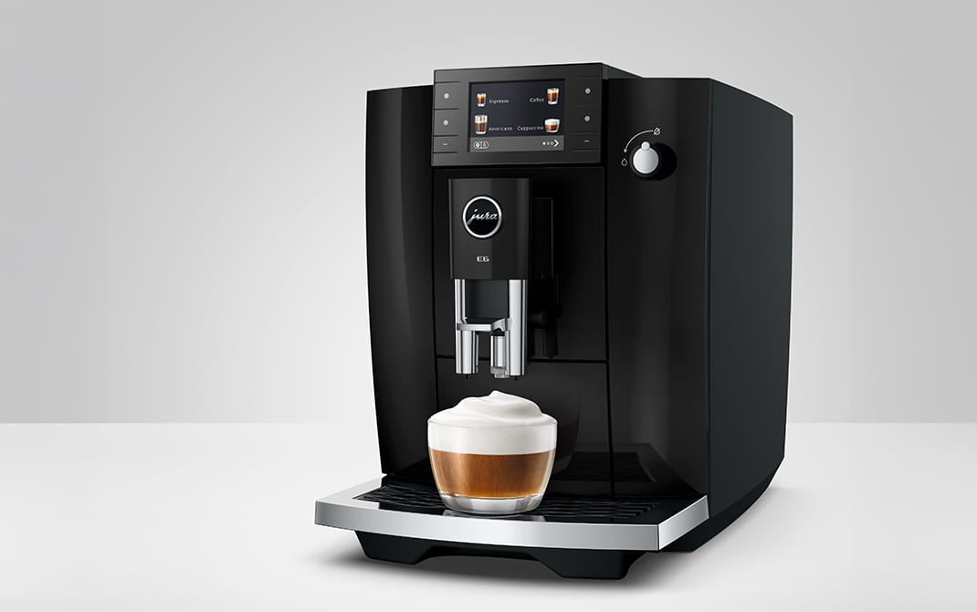 JURA E6 Piano Black espressomachine voor thuis, vooraanzicht — productkenmerk 14