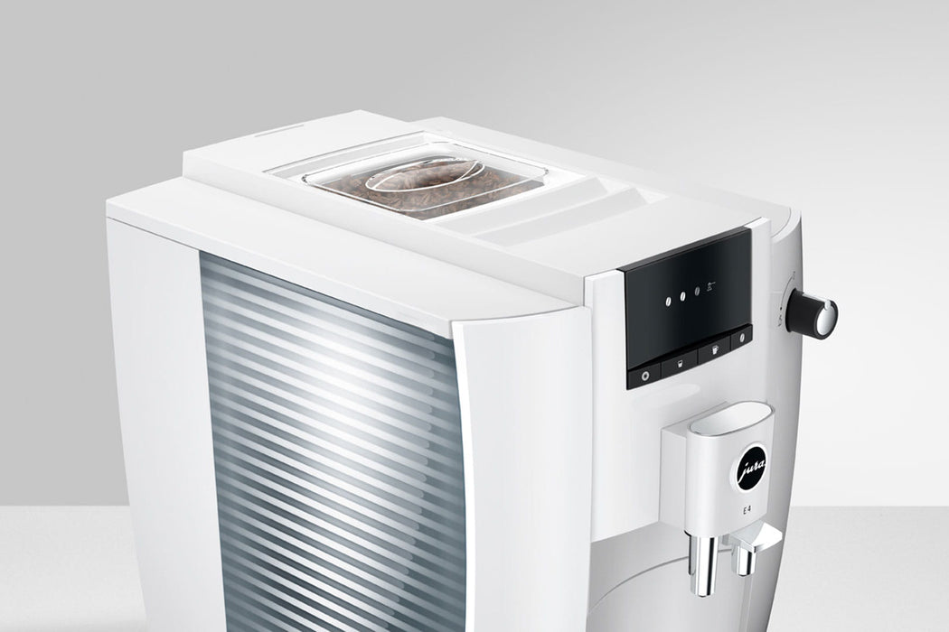 JURA E4 Piano White espressomachine voor thuis, vooraanzicht — fabrikantbeeld 3