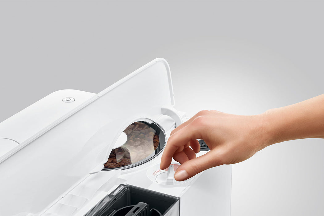 JURA C9 Piano White compacte volautomaat voor thuis, vooraanzicht — fabrikantbeeld 13