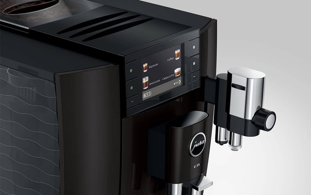 JURA E8 Piano Black volautomaat voor thuis, vooraanzicht met kleurenscherm — productkenmerk 6