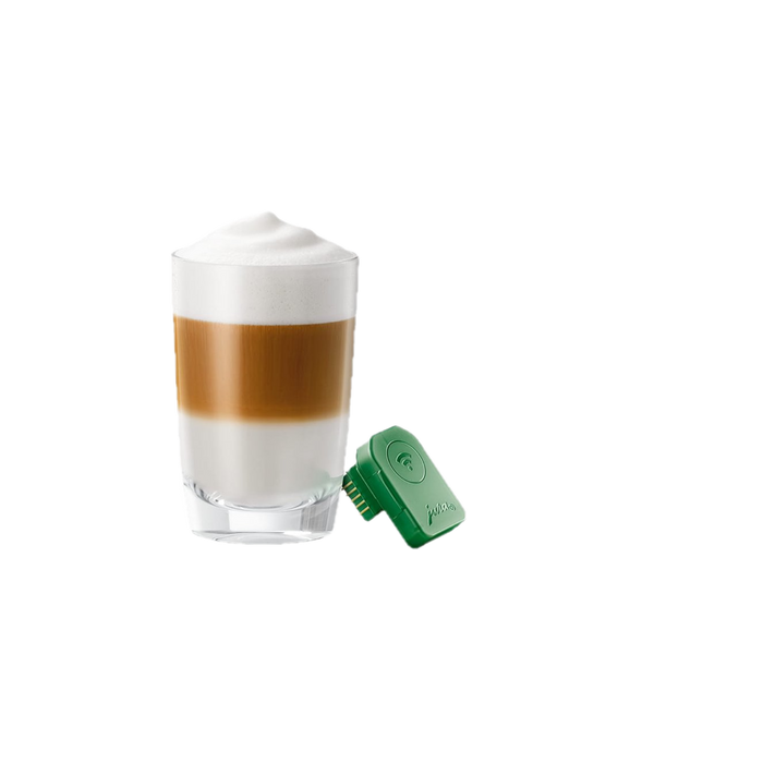 JURA Business Connect groene capsule naast cappuccino in glas met melkschuim | Arte dell' espressO