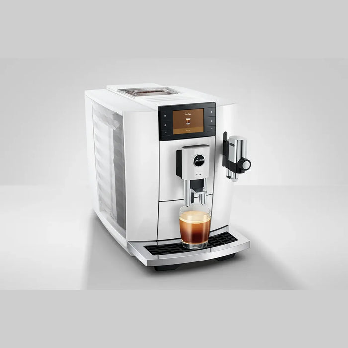 jura e8 piano white ed schuin zijaanzicht