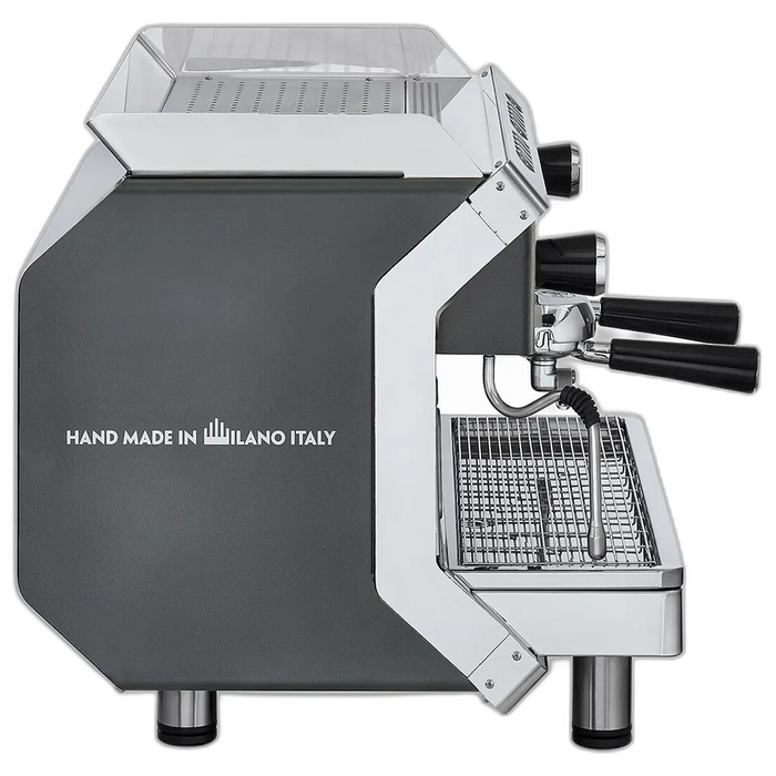La Pavoni Geniale V/2 espressomachine met chroomaccenten en handgemaakt in Milaan, Italië