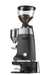 PuqPress Bracket M3/M5 geïntegreerd met Mazzer koffiemolen, zwarte afwerking met volle bonencontainer